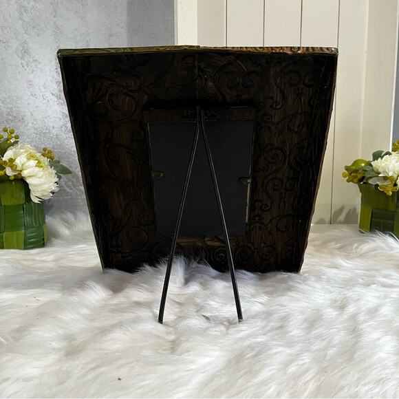 NEW Z Gallerie Curved Metal Scroll Etched Vines Frame 5x7 Green Amber NWOT - Picture 6 of 15